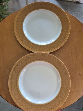 Vintage Homer Laughlin Morocco 10" Golden Rim Ceramic Dinner Plates - Set of 2